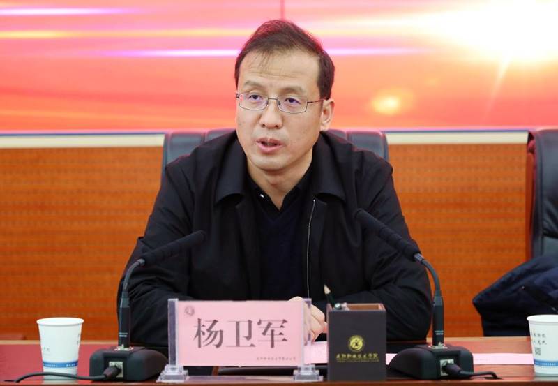 说明: F96B